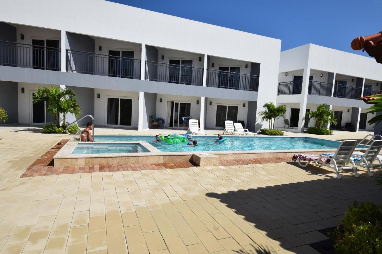 Arena Condos Aruba - Few Steps From Eagle Beach! Palm Beach Eksteriør bilde