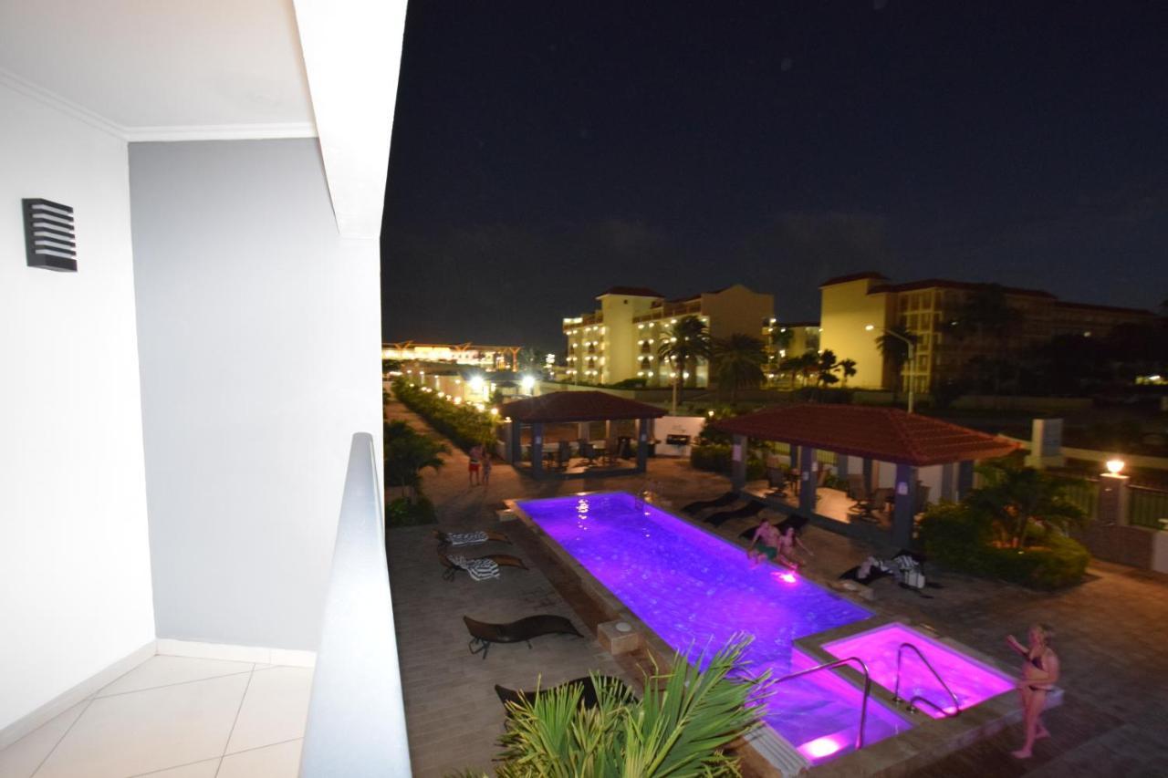 Arena Condos Aruba - Few Steps From Eagle Beach! Palm Beach Eksteriør bilde