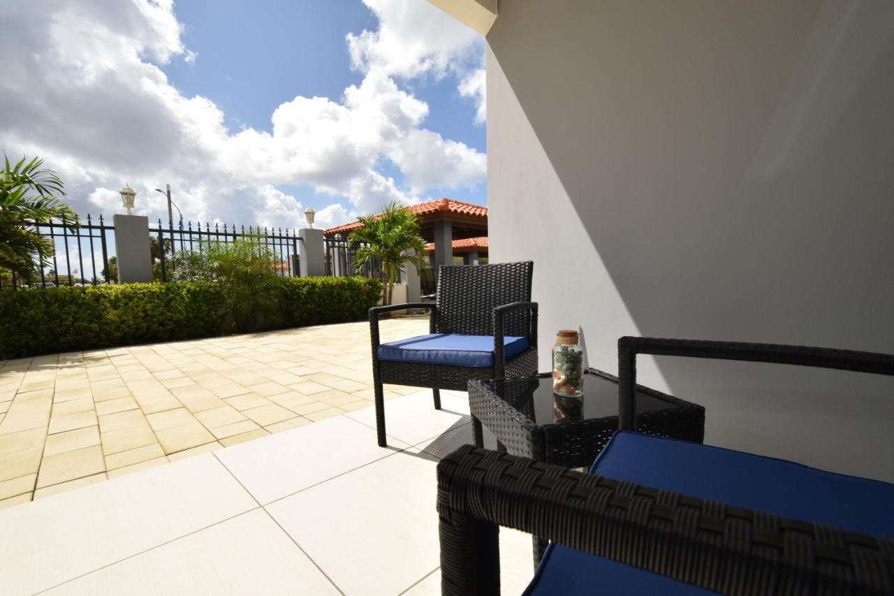 Arena Condos Aruba - Few Steps From Eagle Beach! Palm Beach Eksteriør bilde