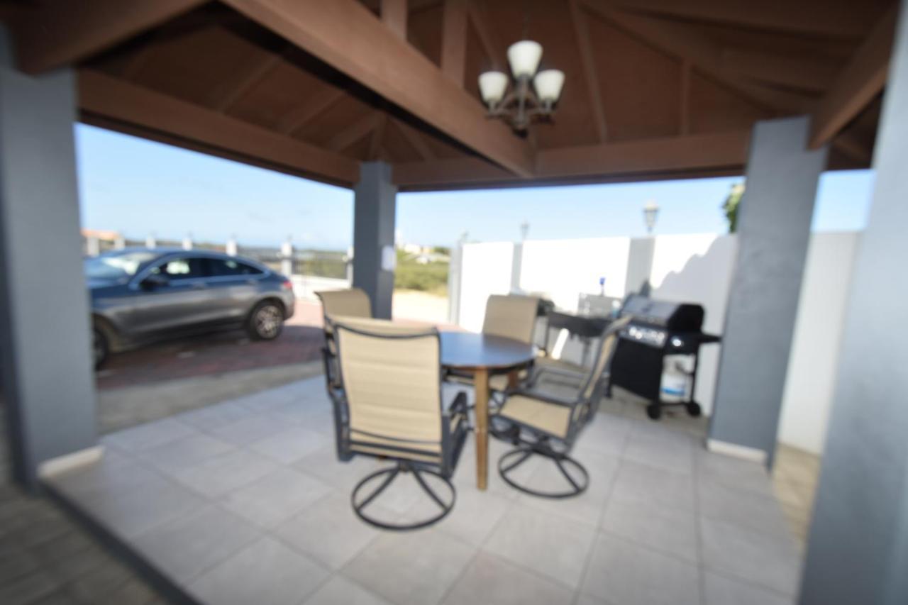 Arena Condos Aruba - Few Steps From Eagle Beach! Palm Beach Eksteriør bilde
